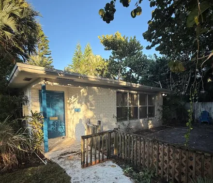 Beach side cottage at 2730 NE 29th Avenue in Lighthouse Point, Florida